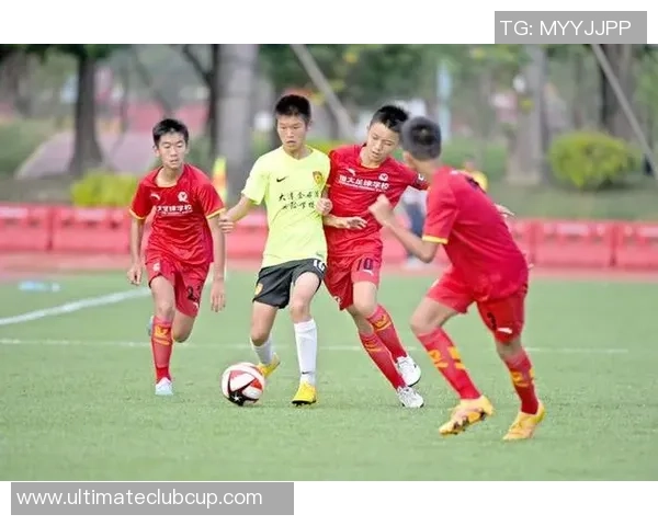 恒大与东方的激烈对决粤语解说带你领略足球魅力与激情